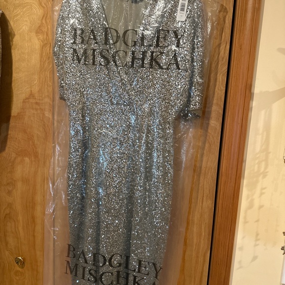 Badgley Mischka Sequin Cocktail Dress Gunmetal Size 10 v-neck Midi Glam - Picture 2 of 8